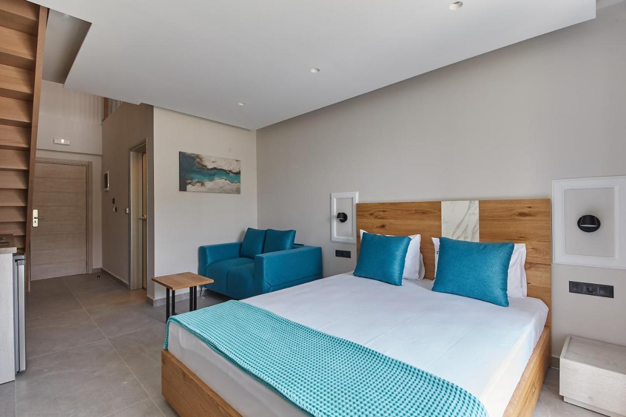 Albatros Luxury Suites Nea Vrasna Exterior photo